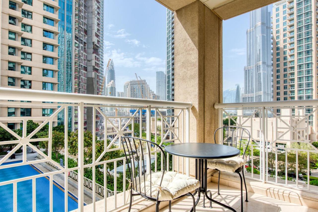 Maison Privee - Radiant Urban Retreat With Iconic Burj Khalifa Vws Дубай Экстерьер фото