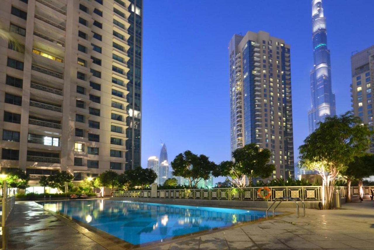 Maison Privee - Radiant Urban Retreat With Iconic Burj Khalifa Vws Дубай Экстерьер фото
